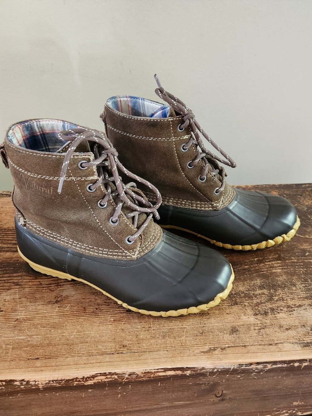 Natural Reflections Lace up Duck Boots / 9